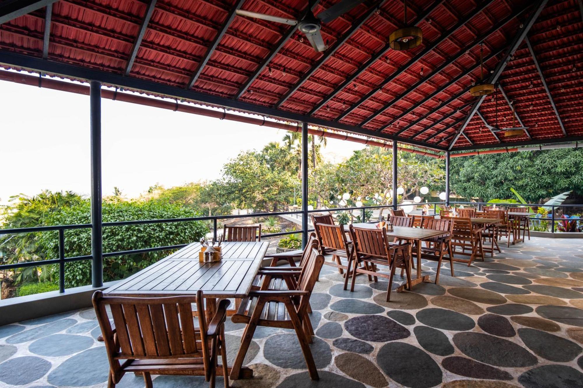 The Lighthouse - Formerly Known As Utan Sea Resort Thane Exterior foto
